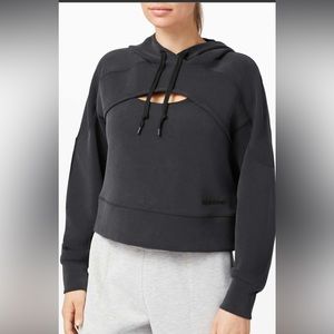 Lululemon Get Centred Crop Hoodie size 6